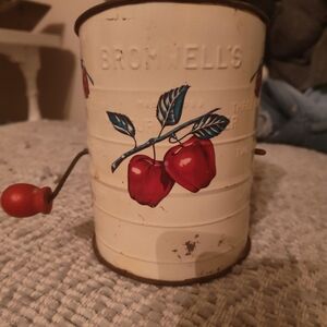 Vintage Bromwell's Flour Sifter 3 Cup Farmhouse